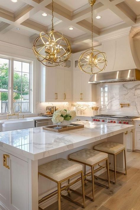 Kitchen Design Small Space, Elegant Kitchen Design, Kitchen Island Ideas, Dream Kitchens Design, Minimalist Kitchen Design, Gold Kitchen, Island Ideas, Kitchen Inspiration Design, Modern Farmhouse Kitchens