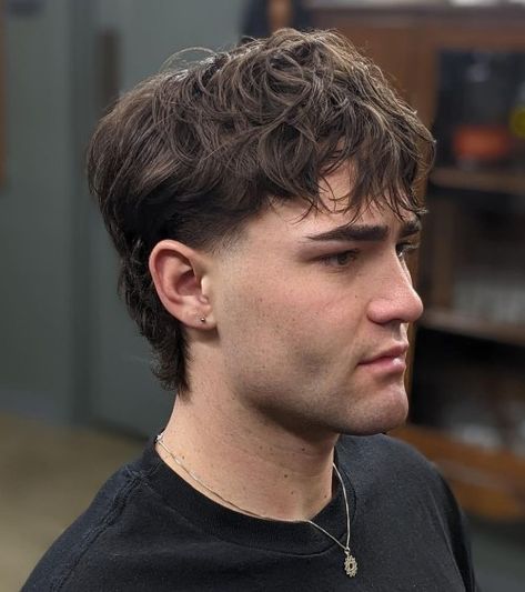 Boys Wolf Cut Hair, Hair Trends 2023 Men, Mens Hairstyles Bangs, Men Wolf Cut Mullet, Mens Wolf Cut Straight Hair, Mens Hairstyles 2023 Trends, Boys Wolf Cut, Wolf Cut Short Men, Wolf Cut Masculine