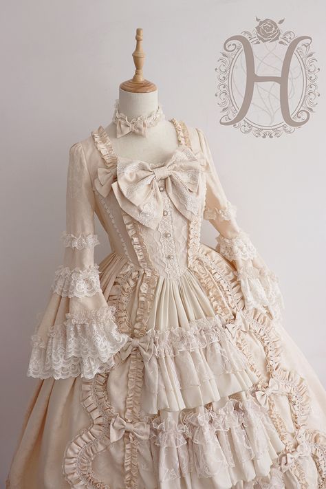 Rococo Style Ruffled Dress For Vintage Events, Princess Style Victorian Dress With Ruffles, Victorian Vintage Lace Dress With Ruffles, White Victorian Princess Dress With Ruffles, Cosplay Princesscore Dresses With Ruffles, Op Dress, Heirloom Dresses, Frilly Dresses, Old Fashion Dresses