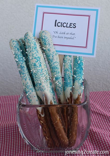 Frozen birthday party food ideas. Frozen Birthday Party Food, Winter Wonderland-party, Frozen 3rd Birthday, 4de Verjaardag, Elsa Birthday Party, Frozen Bday Party, Winter Onederland Birthday Party, Disney Frozen Birthday Party, Frozen Birthday Theme