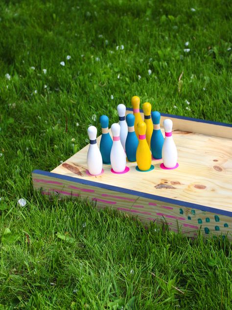 make a backyard bowling alley! Backyard Bowling Alley, Diy Bowling Alley, Backyard Bowling, Outdoor Bowling, Diy Bowling, Hocus Pocus Party, Bowling Alley, Backyard Inspiration, Backyard Fun