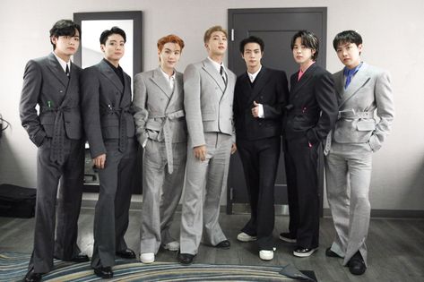 Icona Pop, Bts Group Photos, Red Bandana, American Music Awards, Pop Songs, Bts Group, Bts Photo, Bts Pictures, Double Breasted Suit Jacket