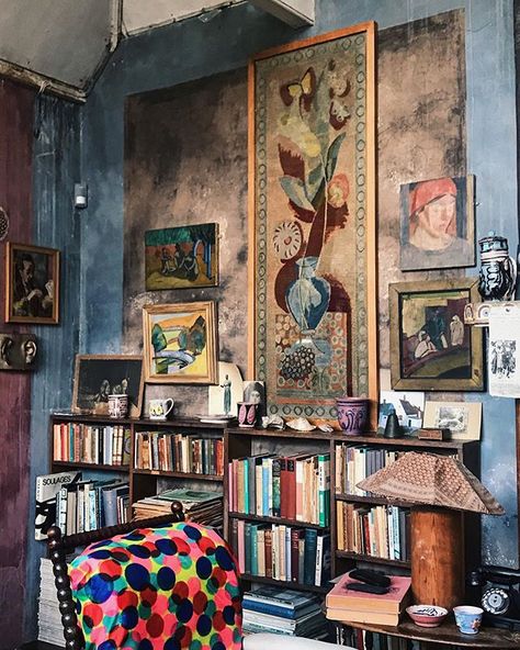 #charlestonfarmhouse hashtag on Instagram • Photos and Videos Living Vintage, Charleston Homes, Bohemian Interior, Eclectic Interior, Home Library, A Living Room, Eclectic Home, Bohemian Home, My New Room