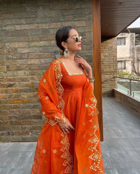 Namaste! ✨️ Elevate your look with the Shruti Orange Georgette Anarkali Flared Suit Set. Perfect for any occasion, this flared suit set combines vibrant charm with elegant design. Shop now at www.trinaari.in and use code FIRST05 for an extra 5% off your first order. Offer valid for a limited time! Product Name: Shruti Orange Georgette Anarkali Flared Suit Set To shop now visit our website www.trinaari.in #SundarNaariWithTrinaari #reelsinstagram #reels #instagram #anarkali #anarkalisuits #w... Indian Outfit For Women, Orange Indian Outfit, Vastra Designer, Coin Lace, Punjabi Suits Party Wear, Suit Neck Designs, Wedding Salwar Kameez, Butterfly Net, Gown With Dupatta