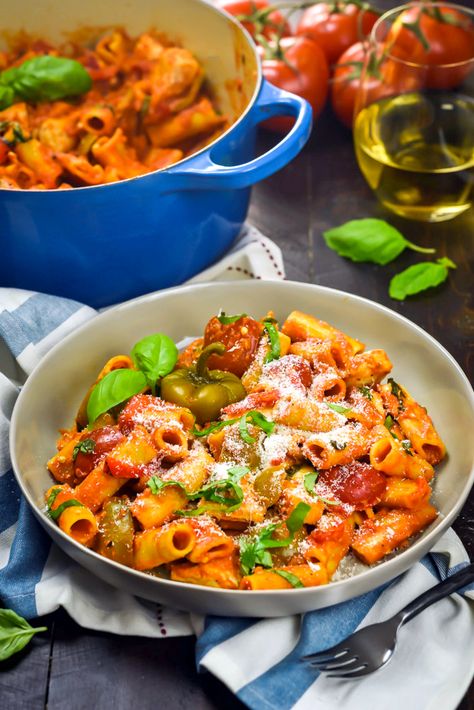 One Pot Spicy Chicken Riggies - Host The Toast Cherry Pepper Recipes, Chicken Riggies, Making Chicken, Pepper Recipes, Pepper Pasta, Vodka Sauce, Chicken Meal Prep, Peppers Recipes, Birthday Dinner