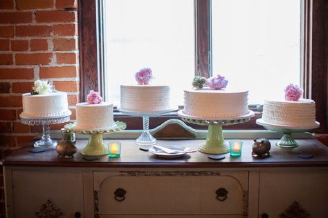 White frosted wedding  cakes with different textures/sized rounds. Wedding Cakes Multiple Stands, Cake Bar, Tier Cakes, Garden Wedding Cake, Serving Ideas, Traditional Wedding Cake, Cupcake Stands, Antique Garden, Wedding Treats