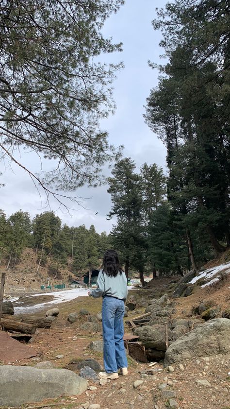 Pics In Kashmir, Kashmir Aesthetic Outfit, Jammu And Kashmir Aesthetic, Kashmir Snapchat, Kashmir Snap, Kashmir Girl, Kashmir Photoshoot, Kashmir Pics, Manali Aesthetic