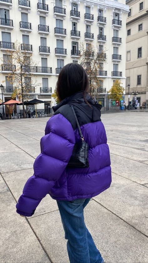 North Face Purple Jacket, Purple North Face Jacket Outfit, North Face Puffer Jacket Purple, Purple Puffer Jacket Outfit, Northface Puffer Coat, North Face Puffer Outfit, Puffer Jacket Aesthetic, North Face Jacket Outfit, Outfit Ideas Nyc