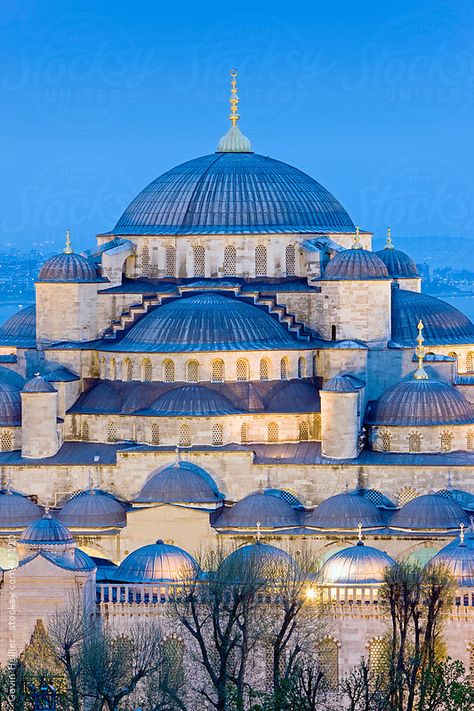 The Sultan Ahmed Mosque is a mosque in Istanbul. The mosque is known as the Blue Mosque due to blue tiles on the walls of its interior. Mosque In Turkey, Blue Mosque Aesthetic, Turkey Europe, Blue Mosque Turkey, Blue Mosque Istanbul Painting, Istanbul Travel Guide, Architecture Photography Buildings, Blue Mosque Istanbul Photography, Sultan Ahmed Mosque