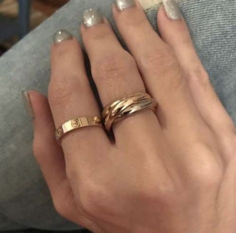 Cartier Triple Ring, Cartier Infinity Ring, Cartier Trinity Ring, Fairytale Engagement Rings, Hermes Ring, Vintage Jewelry Ideas, Triple Ring, Trinity Ring, Formal Jewelry