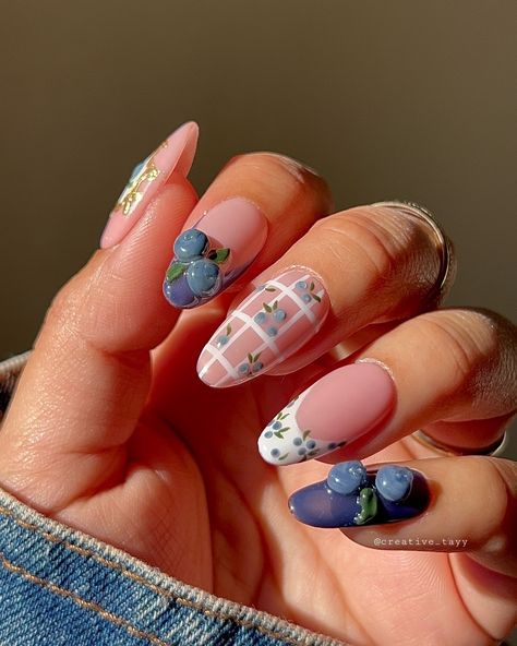 Blueberry Nail Design, Nails Press On, Round Nail Ideas, Blueberry Nails, Fall Nail Idea, Dance Problems, Summer Nails Colors Designs, Berry Nails, Checkered Nails