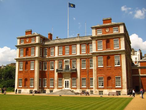 https://flic.kr/p/9SuksN | Marlborough House Marlborough House, English Houses, British English, British Royal Family, British Royals, Windsor, Royal Family, Royalty, House Styles