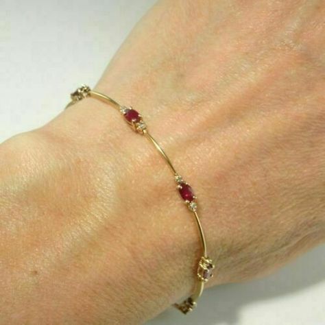 Ruby Bracelet, Jewelry Bracelets Gold, Bangles Jewelry Designs, Diamond Tennis Bracelet, Gold Bangles Design, Bracelets Gold Diamond, Dope Jewelry, Classy Jewelry, Chain Links