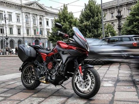 MV Agusta 2019 Turismo Veloce 800 Lusso SCS Touring Italy, Sport Touring, Motorcycle Art, Mv Agusta, Motorcycle Model, Bike Gear, Motorcycle Women, Ducati, Motorcycles