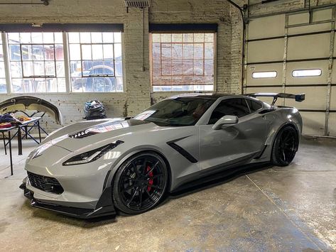 C7 Corvette Stingray, Chrysler 300 Custom, Hyper Cars, C7 Corvette, Chevrolet Corvette C7, Dream Cars Bmw, Fast Sports Cars, Corvette C7, Exotic Sports Cars