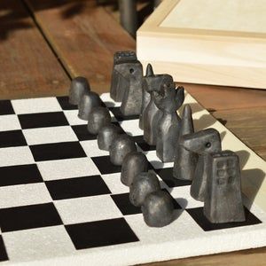 Diy Chess Set, Wood Carving Set, Modern Chess Set, Handmade Chess Set, Board Games Diy, Board Game Pieces, Raku Ceramics, Clay Diy Projects, Pottery Crafts