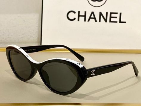 Pretty Sunglasses, Buccellati Jewelry, Elegant Sunglasses, Classy Glasses, Chanel Glasses, Trendy Glasses, Cute Sunglasses, Cool Glasses, Fashion Eye Glasses