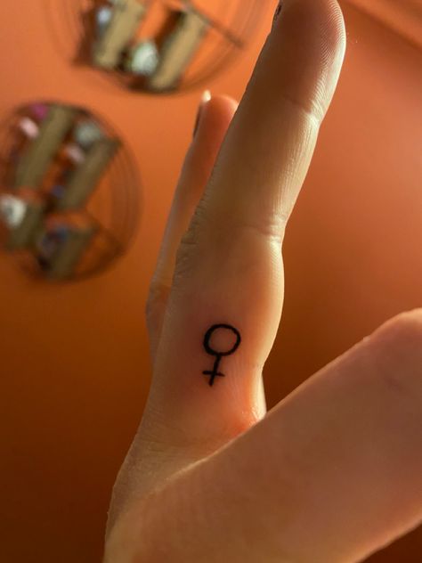 Feminist symbol finger tattoo Feminist Finger Tattoo, Venus Symbol Tattoo Finger, Cute Feminist Tattoos, Female Symbol Tattoo Finger, Feminism Tattoo Ideas, Feminist Symbol Tattoo, Tattoo Ideas Feminist, Female Sign Tattoo Symbols, Feminist Tattoos For Women