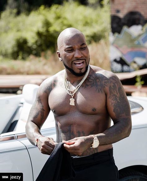 Jeezy  #Repost @jeezy      I Gave em the shirt off my back  they still doubted me... Little did they know doubt is the best form of MOTIVATION known to man kind 8.23 #TheLegendofTheSnowman #TM104 Young Jeezy, Jeezy, Bald Men, Trap Music, Well Dressed Men, Brown Skin, Chris Evans, Debut Album, Gq