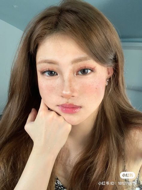 Tips Icon, Makeup Douyin, Korean Tips, People Model, Taylor Swift Icon, Soft Makeup Looks, Makeup Idea, Ethereal Makeup, Cute Makeup Looks