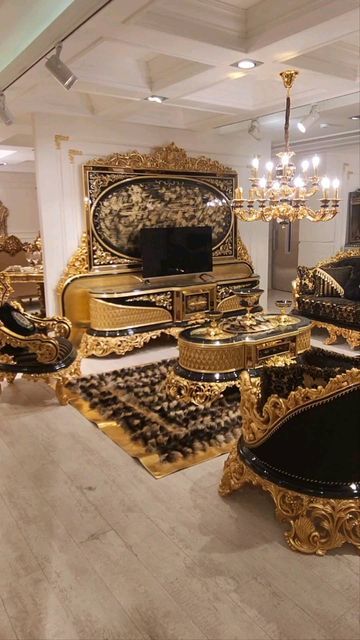 Royal Bedroom Design, Bedroom Set Designs, Diy Baby Room Decor, Royal Furniture, Luxury Closets Design, Luxury Furniture Living Room, Luxury Furniture Design, Luxury House Interior Design, Luxury Dining Room