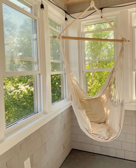 Reading Nook With Hammock, Hanging Chair In Sunroom, Hammock Chair In Living Room, Sunroom With Hammock, Hammock Reading Nook, Cute Hammock, Hanging Chair Aesthetic, Hammock Chair Living Room, Hanging Chair In Bedroom Aesthetic