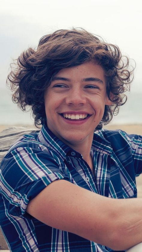 Harry Styles Eras, Harry Styles 2010, Harry Styles 2011, 100 Quotes, Holmes Chapel, What Makes You Beautiful, Harry Styles Cute, Harry Styles Wallpaper, Frat Boy