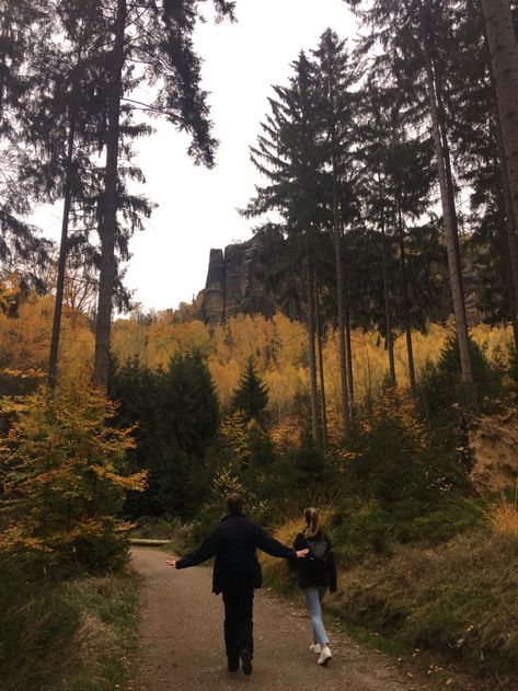 Fall Adventure Aesthetic, Autumn Hiking Aesthetic, Pnw Fall Aesthetic, Autumn Hike Aesthetic, Fall Walks Aesthetic, Oregon Fall Aesthetic, Fall Vision Board Ideas, Hiking Aesthetic Fall, Fall Mountain Aesthetic