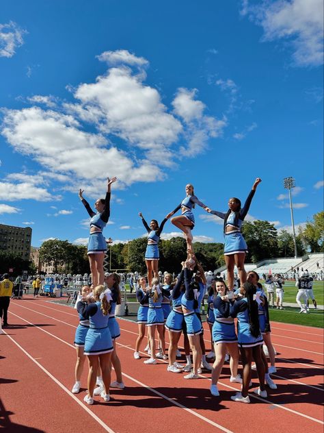 Yale Football, Columbia University Vision Board, Harvard Cheerleaders, Columbia University Football, Columbia Uni, Ucla Cheerleaders, Nyu Cheerleaders, College Movies, Ucla Cheerleaders Aesthetic