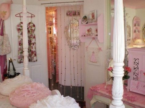 Sanrio 2000s, 2000s Bedroom, 2000s Room, Girly Room, Cute Room Ideas, Pretty Room, Dreamy Room, Dream Room Inspiration, Pink Room