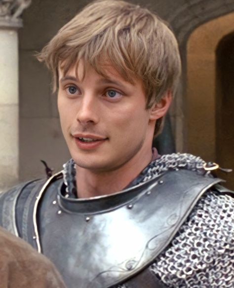 Arthur Pendragon Bradley James Arthur Pendragon Bbc Merlin, Prince Arthur Merlin, Arthur Bbc Merlin, Arthur Pendragon Icon, Arthur Pendragon Merlin, Bradley James Arthur, King Arthur Merlin, Merlin Characters, Arthur Merlin