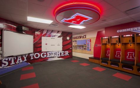 A $662,000 Basketball Locker Room Is Raising a Lot of Questions About High School Sports - Mic #education Locker Room Design Sports, High School Weight Room Design, Sports Locker Room, High School Locker Room, Basketball Locker Room, Nba Practice, Locker Room Design, Hockey Locker, School Locker Room