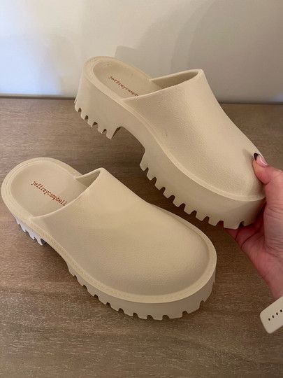 Clogs under $100. Love these for Fall with jeans or overalls! TTS Fall shoes, fall footwear, fall shoes 2022, fall fashion, fall fashion 2022, fall footwear 2022, fall clogs, free people fall fashion, free people fall shoes, free people shoes #LTKSeasonal #LTKshoecrush #LTKunder100 Shoes 2022 Fall, Fall Shoes 2022, Fall Clogs, Bae Clog, 2022 Fall Fashion, Free People Clogs, Free People Fall, Fall Fashion 2022, Fall Footwear