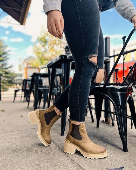 Sorel Hi Line Chelsea Boot Outfit, Sorel Hi Line Chelsea Outfit, Sorel Chelsea Boot Outfit, Sorel Hi Line Chelsea, Sorel Chelsea Boot, Chelsea Boot Outfit, Heels Boots Outfit, High Heel Boots Outfit, Heeled Chelsea Boots