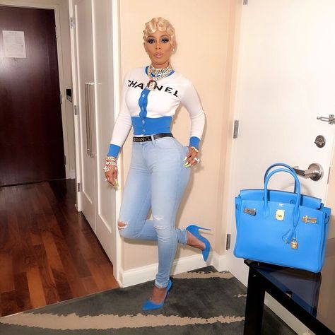 Keyisha Kaior, Birkin Outfit, Finger Wave Wig, Mommy Wig, Synthetic Wigs For Black Women, Keyshia Ka Oir, Finger Wave, Wig Brown, Gucci Mane