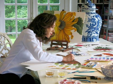 Carolyne Roehmin her studio. Image Carolyn Roehm, Carolyne Roehm, Charleston Gardens, Calligraphy Drawing, Rustic Home Design, Artist Style, Creative Space, Art Studios, Artist At Work