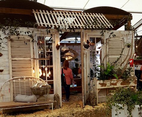 Decorating Tips from the Round Top Antique Show - Cedar Hill Farmhouse Rustic Farmhouse Glam, Storefront Display Ideas, Store Front Ideas, Antique Booth Ideas Staging, Farmhouse Booth, Antique Store Displays, Vintage Booth Display, Iron Headboard, Round Top Antiques