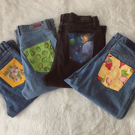 Pocket Painting, Jeans Drawing, Diy Pants, Painted Clothes Diy, Jeans Pocket, Fair Isles, Denim Art, Diy Vetement, Custom Jeans