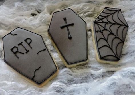 Almond Sugar Cookie Recipe, Wedding Pastry, Seasonal Cookies, Spooky Cookies, Coffin Cookies, Frankenstein Cookie, Soft Frosted Sugar Cookies, Diy Cookies, Galletas Halloween