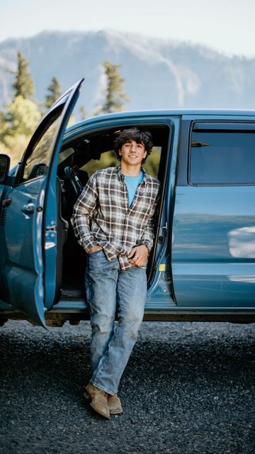 Country Senior Photos, Senior Picture Ideas For Guys With Truck, Guys Senior Pictures Poses With Truck, Country Guy Senior Pictures, Senior Photos With Truck Boy, Country Boy Senior Pictures, Truck Senior Pictures, Guy Senior Photos Country, Senior Boy Poses