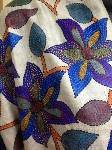 Kantha Embroidery, Sashiko Embroidery, Diy Embroidery Patterns, Creative Embroidery, Japanese Embroidery, 자수 디자인, Sewing Embroidery Designs, Hand Embroidery Art, Crewel Embroidery