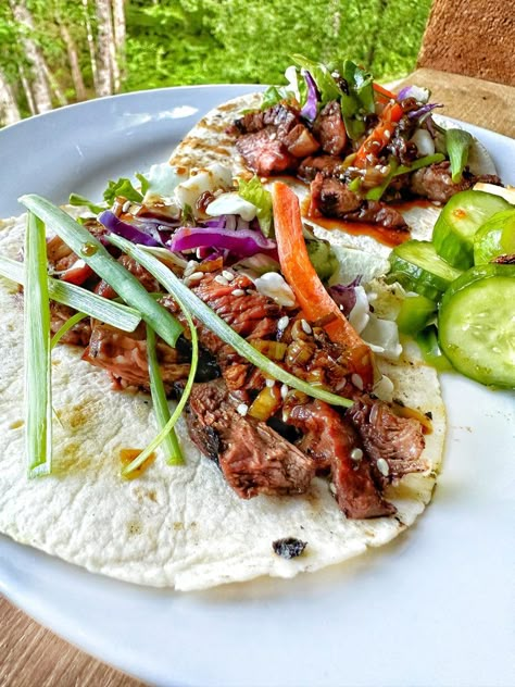 Korean Inspired Beef Tacos - The Tipsy Housewife Grilled Steak Tacos Tipsy Housewife, Grilled Steak Tacos, Housewife Recipes, Korean Beef Tacos, The Tipsy Housewife, Tipsy Housewife, Beef Tacos, Steak Tacos, Korean Beef