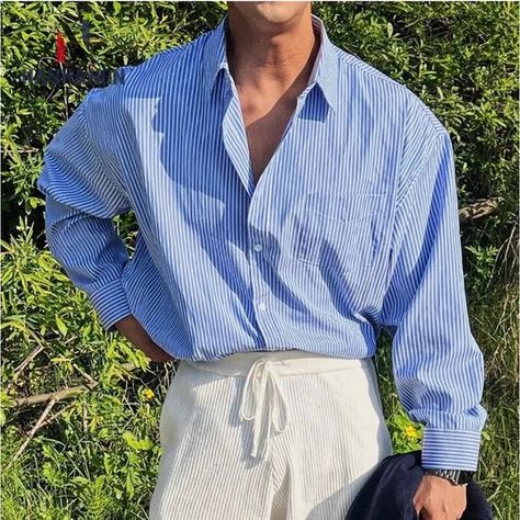 Delivered what was promised!! Seasons Craft, Shirt Korean Style, Oversized Striped Shirt, Fashion Japanese, Shirt Korean, Blazer Shirt, Fit Fashion, Hot Jeans, Clothing Material