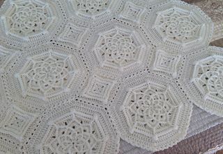 Broomstick Lace, Crochet Square Blanket, Crochet Bedspread, Crochet Quilt, Afghan Pattern, Afghan Crochet Patterns, Crochet Squares, Crochet Basket, Weaving Art