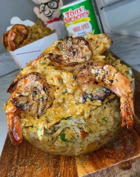 seafood on Instagram: "Seafood Fried Rice🍤😍🔥🔥  📽️ & recipe by @tashaliana   Follow @seafoodishh for more🦀🐙🦞  #friedrice #seafoodfriedrice #rice #ricebowl #seafood #seafoodlover #crawfish #food #foodporn #foodphotography #foodgasm #foodstagram #blackfoodie #blackfoodbloggers #blackfoodiefinder #lunch #dinner #seafoodlovers #seafood #explorepage" Seafood Recipes For Christmas Dinner, Fried Fish Dinner Ideas Sides, Egg Boil, Crab And Shrimp Recipe, Seafood Night, Crawfish Dishes, Seafood Fried Rice, Shrimp Bowl, Seafood Dish Recipes