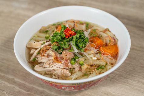 Vietnamese Chicken Noodle Soup / Sup Nui Ga Vietnamese Chicken Noodle Soup, Vietnamese Macaroni Soup, Vietnamese Chicken, Macaroni Soup, Chicken Quarters, Bbq Wings, Crab Rangoon, Onion Chicken, Fried Shallots