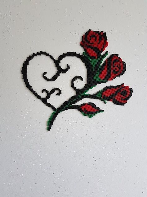 Fuse Bead Art, Perleplader Ideas Disney, Perleplader Ideas, Perler Bead Ideas, Heart With Roses, Perler Bead Mario, Melt Beads Patterns, Hamma Beads Ideas, Piskel Art