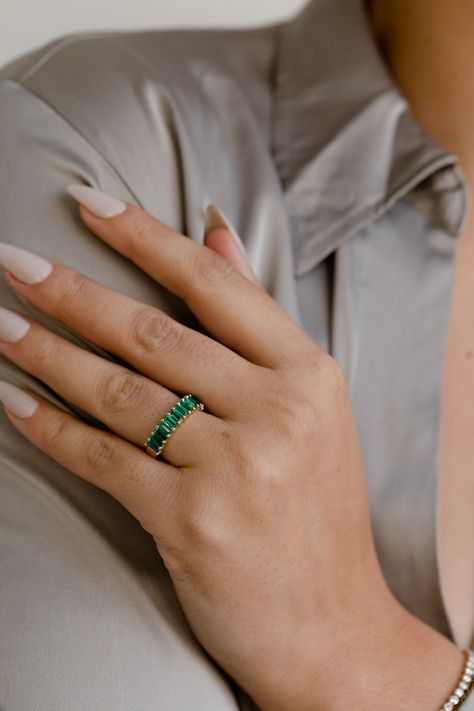 Emerald Jewelry Diamond, Emerald Wedding Bands For Women, Emerald Baguette Wedding Band, Green Emerald Wedding Band, Emerald Green Wedding Band, Green Wedding Ring, Green Wedding Band, Green Emerald Wedding, Wedding Rings Sets His And Hers