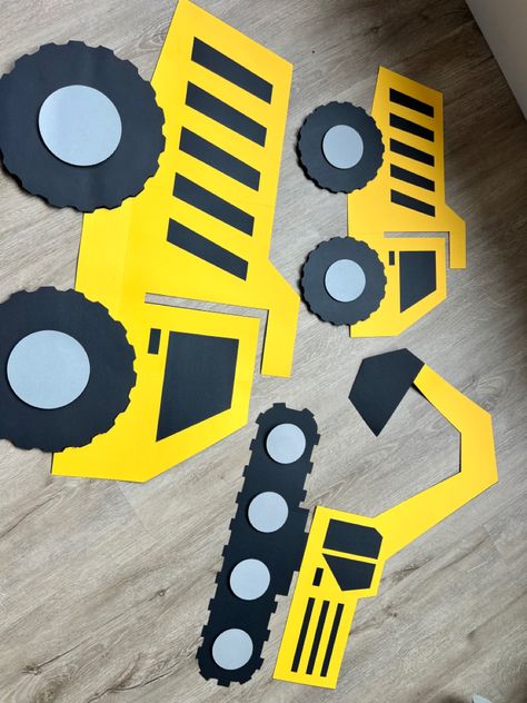 Construction Birthday Diy, Construction Birthday Party Decorations Diy, Cricut Construction Birthday Party, Construction Birthday Party Diy, Construction Birthday Activities, Diy Construction Party Decorations, Excavator Birthday Party, Halloween Construction, Transportation Birthday Theme