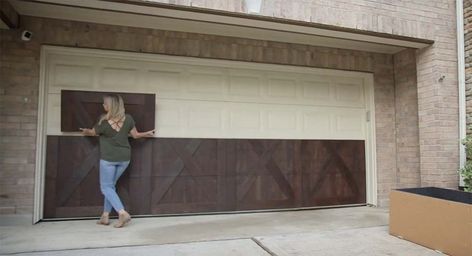 GarageSkins Give You a Wood Look Without the Cost.  A standard garage door can be upgraded to a wooden carriage style for < $1000. Garage Door Skins, Rifacimento Garage, Faux Wood Garage Door, Aluminium Garage Doors, Metal Garage Doors, Garage Door Paint, Garage Boden, Garage Door Panels, Wooden Garage Doors